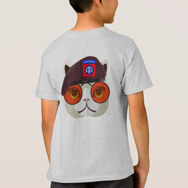 Ein hartes 82. Im Flugzeug Kitty Kat! T-Shirt (Rückseite)