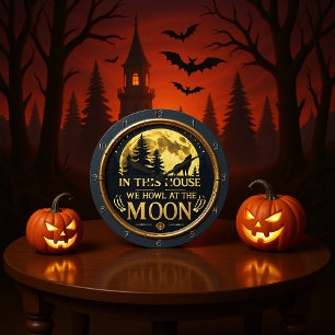 Ein Haus, das am Mond hisst Große Wanduhr