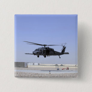 Ein HH-60G pflastern den Falken, der vom Lager Button