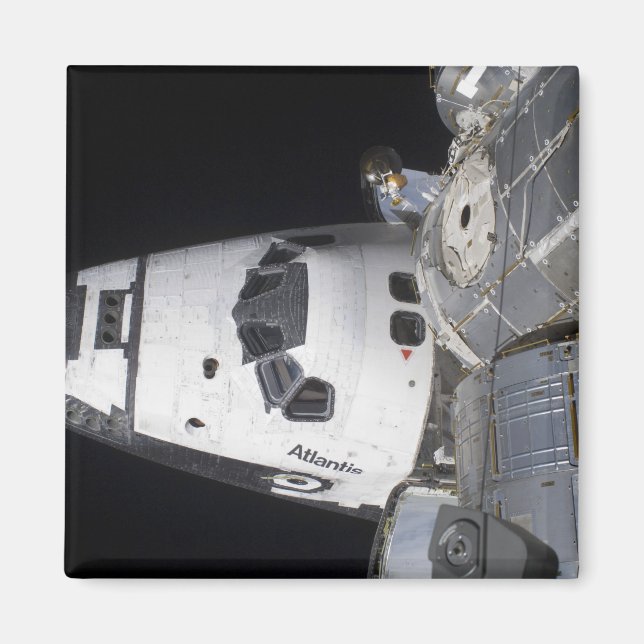 Ein hochwinkeliger Blick auf die Crew Magnet (Vorne)