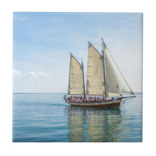 Ein hohes Schiff Fliese