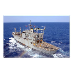 Ein Hubschrauber klärt den Führerraum Fotodruck