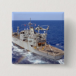 Ein Hubschrauber löscht das Cockpit Button