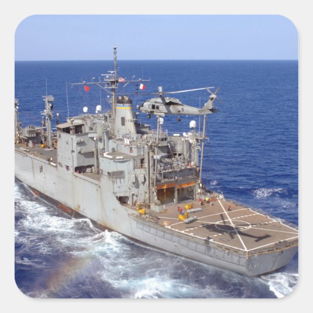 Ein Hubschrauber löscht das Cockpit Quadratischer Aufkleber (Vorderseite)