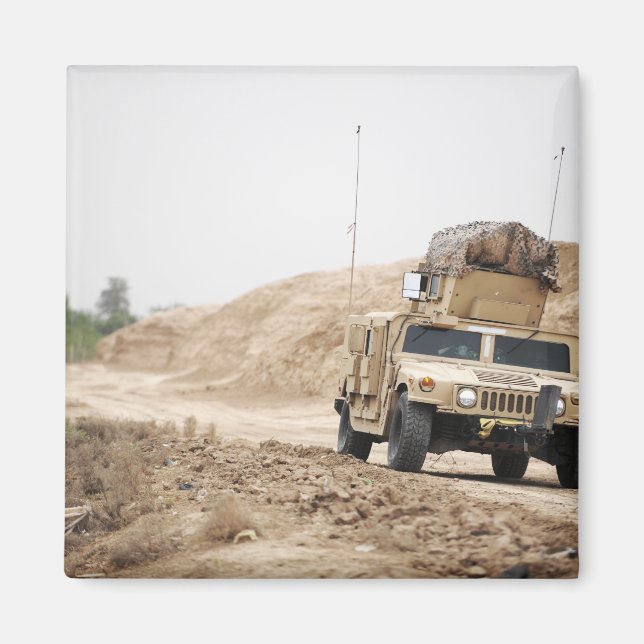 Ein Humvee leitet Sicherheit Magnet (Vorne)