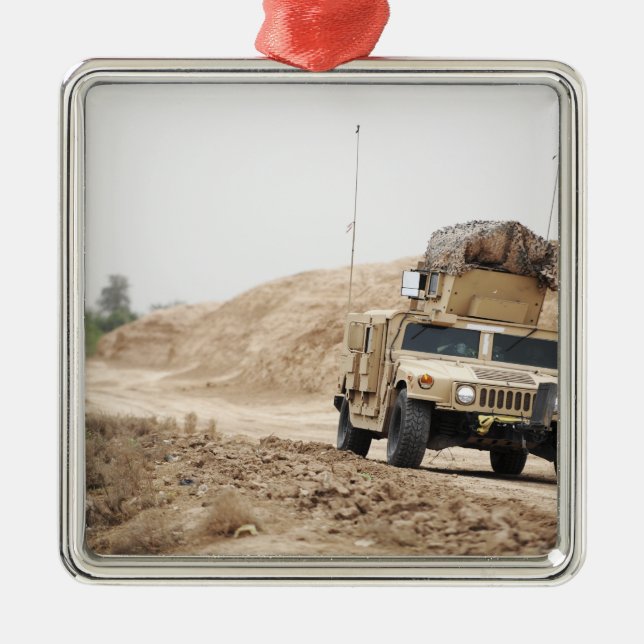 Ein Humvee leitet Sicherheit Silbernes Ornament (Vorne)