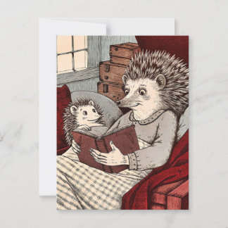 Ein Igel in einem Cover, der ein Buch unter Postkarte