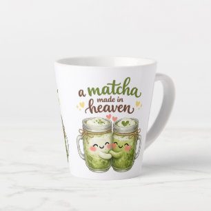 Ein in Himmel gemachtes Matcha Süßer Lustiger Wort Milchtasse