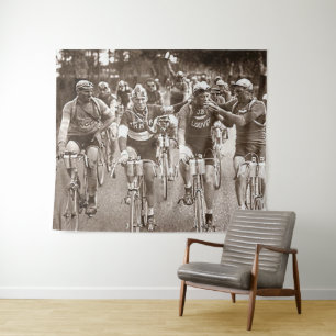 EIN INTIMES PORTRÄT DER TOUR DE FRANCE DER 1920ER  WANDTEPPICH