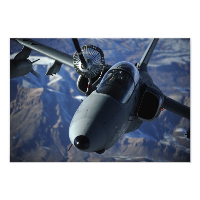 Ein italienischer AMX wird durch einen KC-10A-Exte Fotodruck (Vorne)