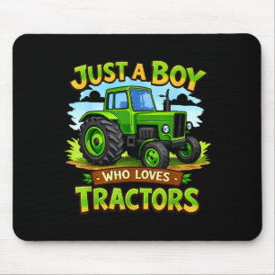Ein Junge, der Traktoren liebt, lustiger Bauernhof Mousepad