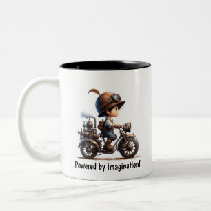Ein junges glückliches Kind mit einem Steampunk-Mo Zweifarbige Tasse