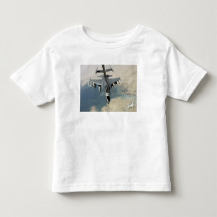 Ein kämpfender Falke F-16 tankt wieder Kleinkind T-shirt