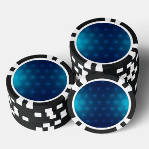 Ein Kasino-Pokerchip mit schwarzer und weißer Kant Pokerchips