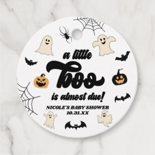 Ein kleiner Boo ist fast fällig! Halloween-Kinderd Geschenkanhänger