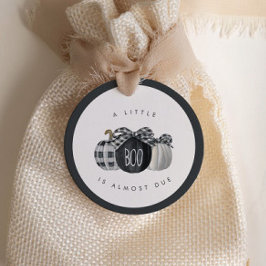 Ein kleiner Boo ist fast fällig! Neutrale Babydusc Geschenkanhänger