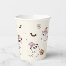 Ein kleiner Boo ist fast gerade wegen Halloween-Ki Pappbecher