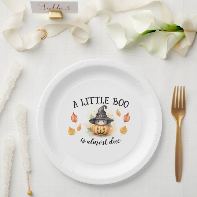Ein kleiner Boo ist fast passend für die Tischdeko Pappteller (Hochzeit)