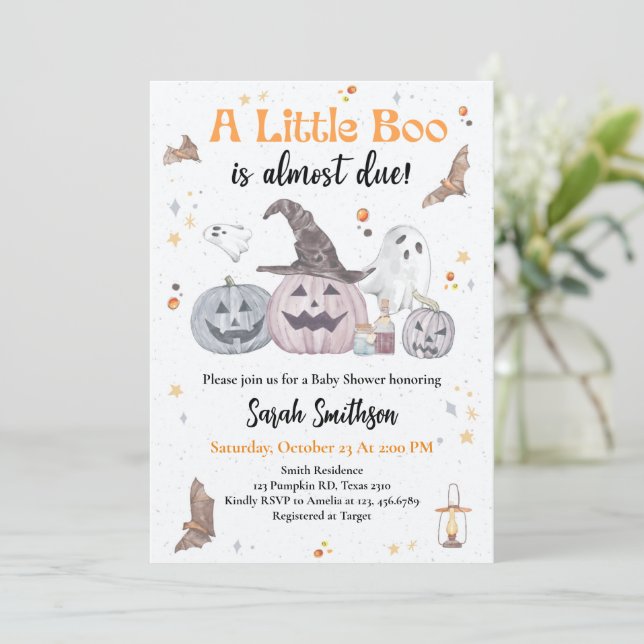 Ein kleiner Boo ist fast zu Halloween-Kinderdusche Einladung (Stehend Vorderseite)
