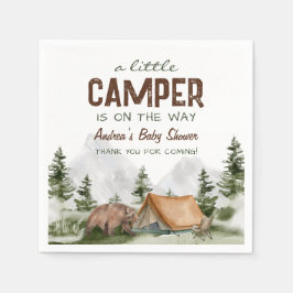 Ein kleiner Camper befindet sich auf dem Weg Baby  Serviette