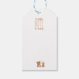 Ein kleiner Hinweis auf Babyaufkleber im Inside Bo Geschenkanhänger