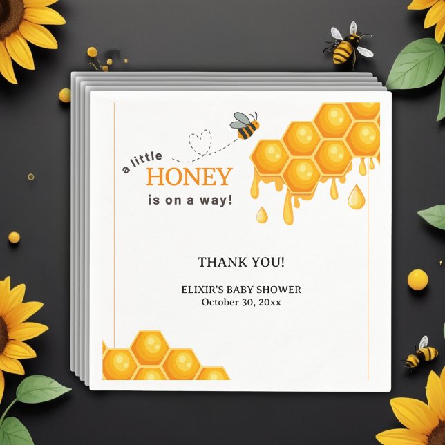 Ein kleiner Honig ist auf dem Weg Honeycomb Babydu Serviette (Von Creator hochgeladen)