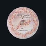 Ein kleiner Kürbis blüht die rosa Babydusche Button<br><div class="desc">Sweet Girl "A Little Pumpkin Is Blooming" rosa Kürbis,  Pampas Gras und Imitate rosa Glitzer Baby Dusche Design. Composite Design von Holiday Hearts Designs (Rechte vorbehalten).</div>