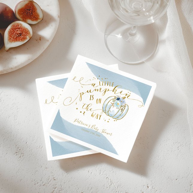 Ein kleiner Kürbis ist auf dem Weg zu einer elegan Serviette (Von Creator hochgeladen)