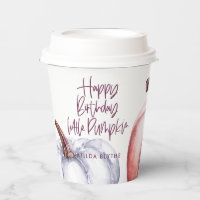 Ein kleiner Kürbis lila Blumenfall Geburtstag