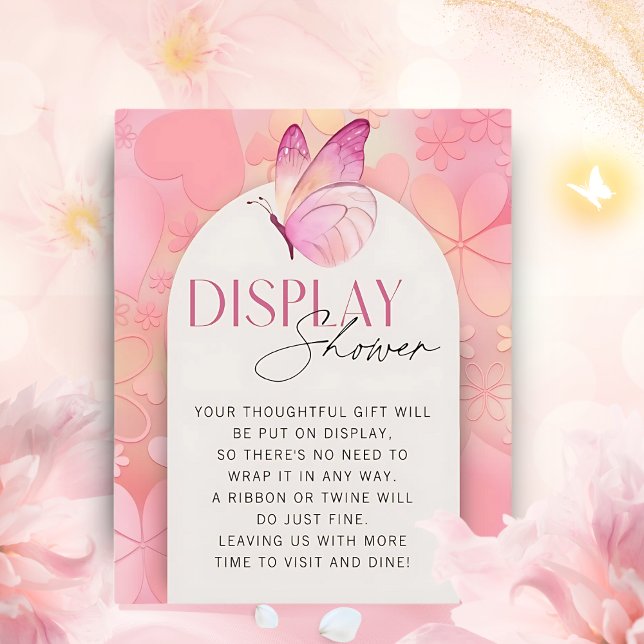 Ein kleiner Schmetterling ist auf dem Weg Baby Dus (Von Creator hochgeladen)