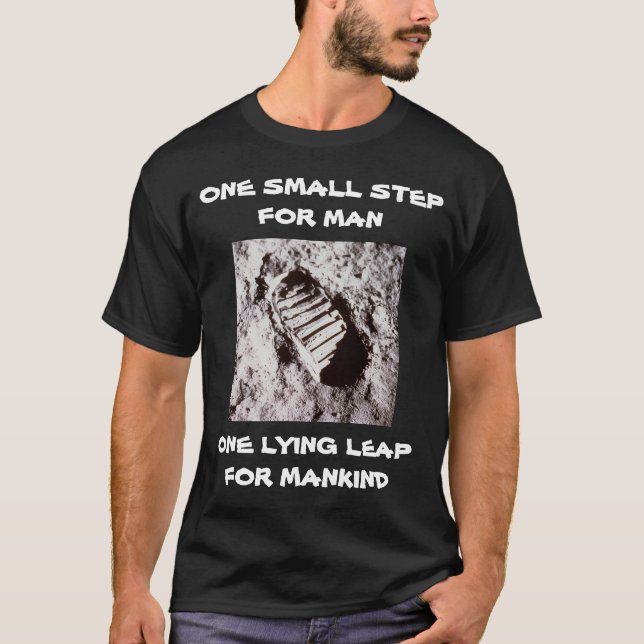 EIN KLEINER SCHRITT FÜR DEN MENSCHEN MIT EINER LÖS T-Shirt (Vorderseite)