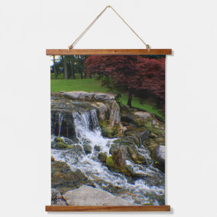 Ein kleiner Wasserfall Wandteppich Mit Holzrahmen