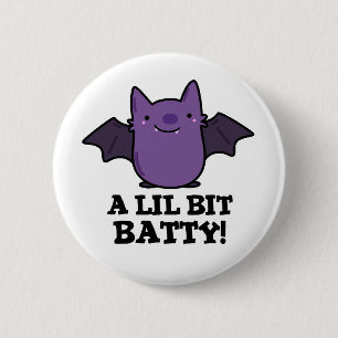 Ein kleines Batty Funny Baby Bat Puff Button