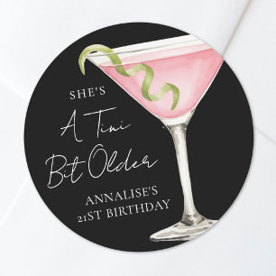 Ein kleines bisschen älterer Martini Geburtstag Runder Aufkleber