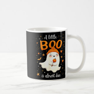 Ein kleines Boo ist fast fällig Halloween werdende Kaffeetasse