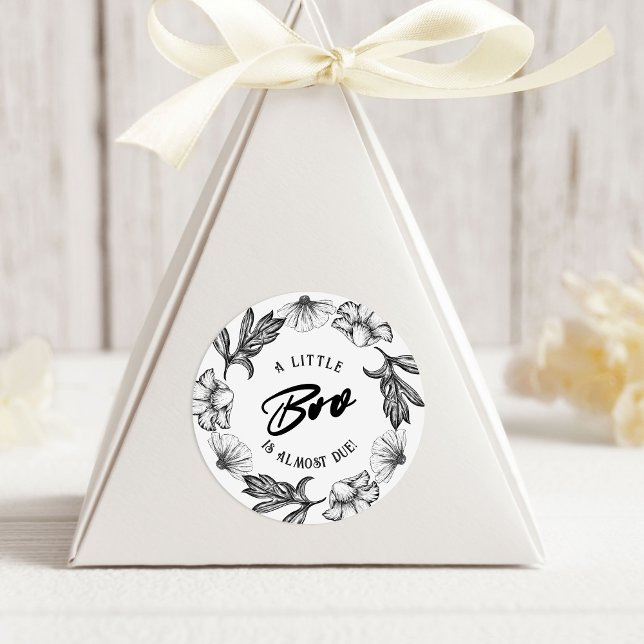 Ein kleines Buch ist fast schon auf Goth Blume Bab Runder Aufkleber (Von Creator hochgeladen)