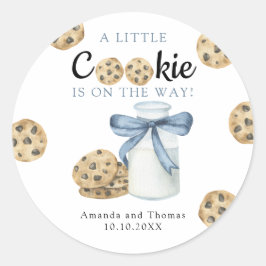 Ein kleines Cookie ist auf dem Weg Babydusche Runder Aufkleber