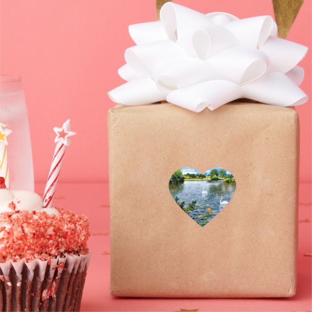 Ein Kunstwerk von Long Island Lake Herz-Aufkleber (Party)
