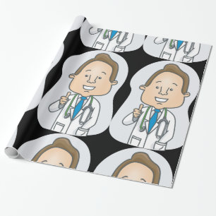 Ein lächelnder Arzt, der mit Stethoskop die Daumen Geschenkpapier