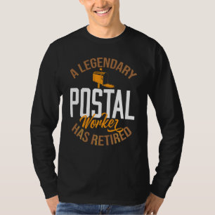 Ein legendärer Postarbeiter hat die Postarbeit wie T-Shirt