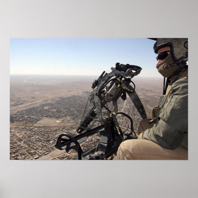 Ein Leiter der Crew sucht verdächtige Aktivitäten Poster (Vorne)