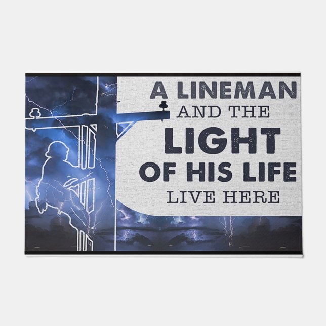Ein Lineman und das Licht seines Lebens lustige Ma Fußmatte (Vorderseite)