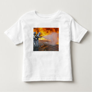 Ein Löschteam für Flugzeuge Kleinkind T-shirt