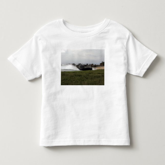 Ein Luftpolster eines Landefahrzeugs kommt an Land Kleinkind T-shirt (Vorderseite)