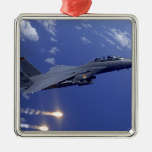 Ein Luftwaffe F-15E Strike Eagle Silbernes Ornament