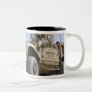 Ein M-ATV Bergwerk beständiger Hinterhalt Zweifarbige Tasse