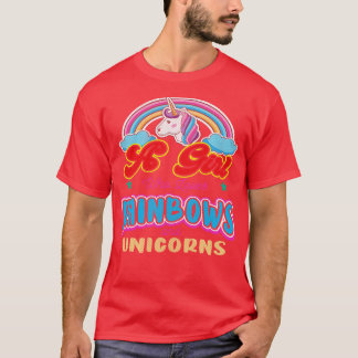 Ein Mädchen, das Regenbögen und Einhörner liebt T-Shirt