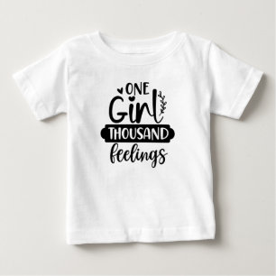 Ein Mädchen tausend Gefühle Lustiges Baby T-shirt