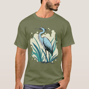 Ein majestätischer Blaureiher steht hoch aufgewach T-Shirt