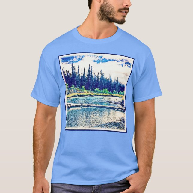 Ein majestätischer kanadischer Wildniswald. Jetzt  T-Shirt (Vorderseite)